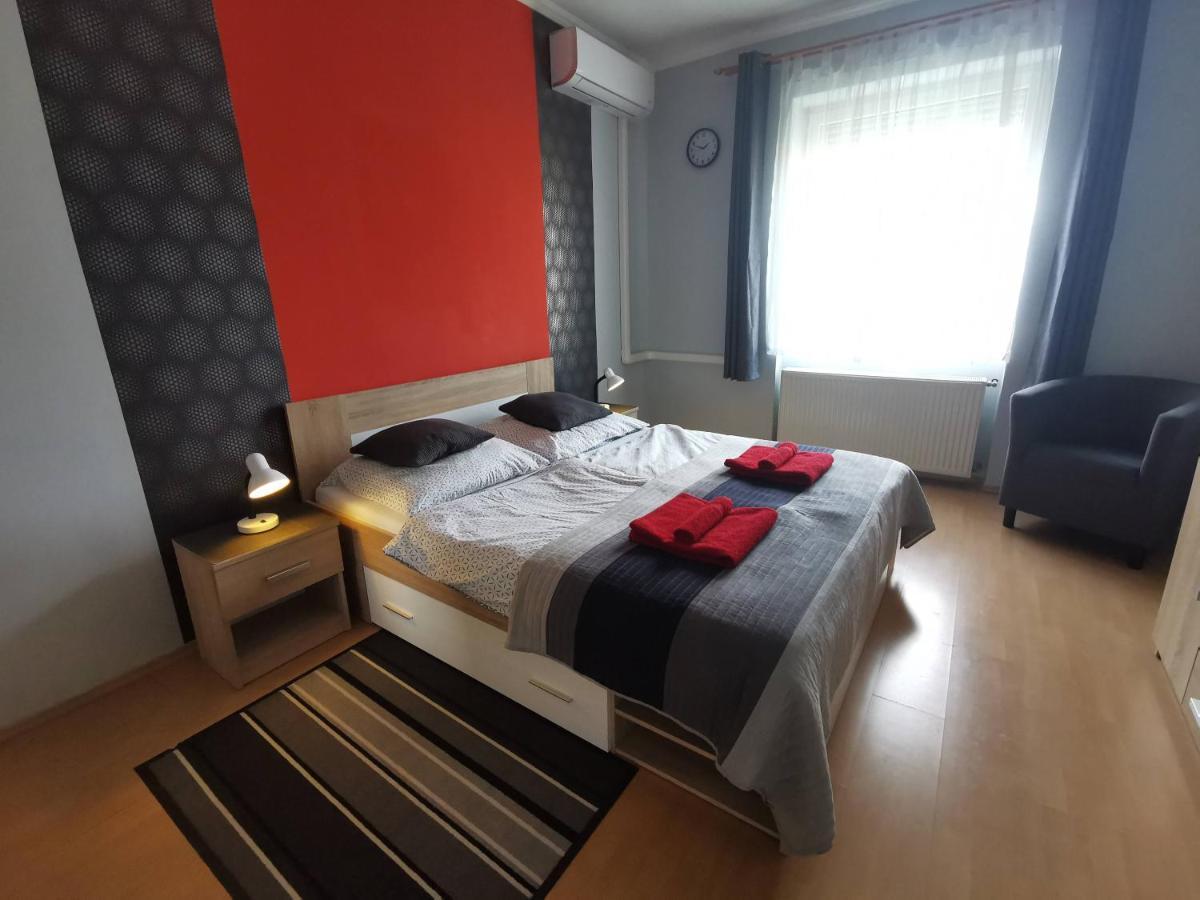 מישקולץ Smart Szallas Apartman מראה חיצוני תמונה