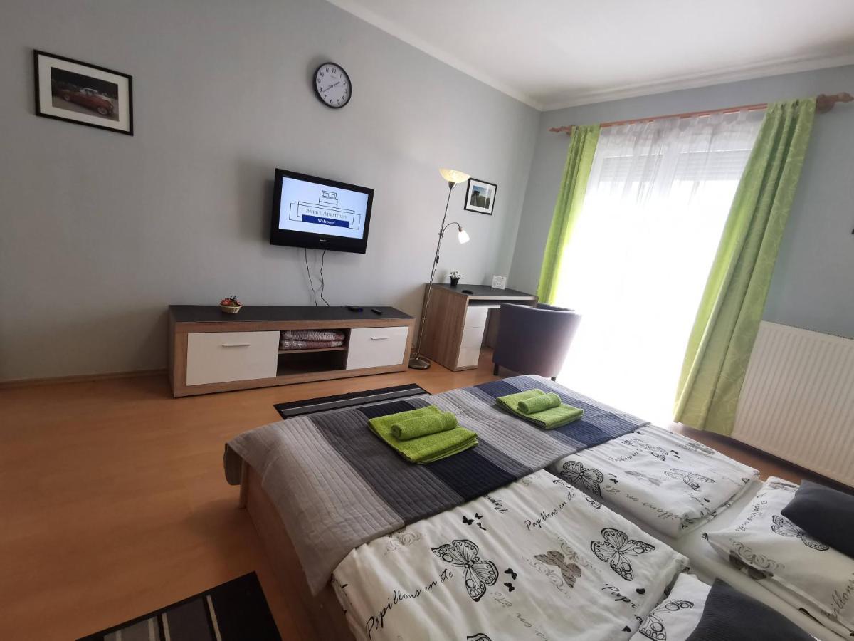 מישקולץ Smart Szallas Apartman מראה חיצוני תמונה